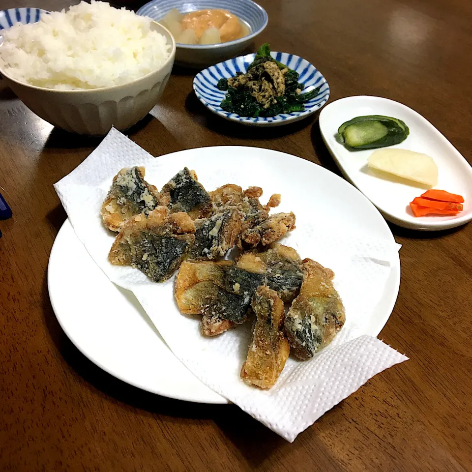 Snapdishの料理写真:からあげビールさんの料理 薄衣でカリッフワッ♡男子も子供も喜ぶ!にんにく醤油鯖竜田|あっつさん