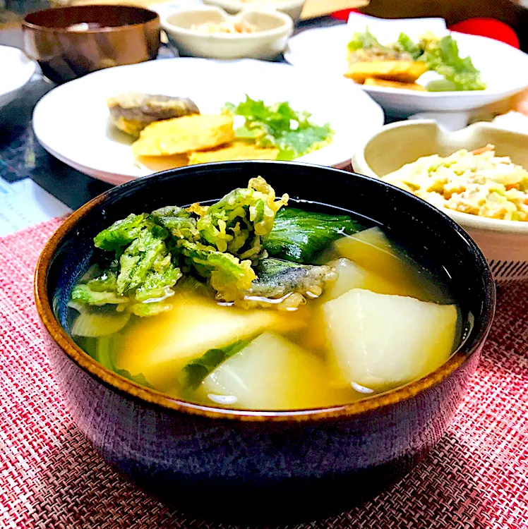 カブと春菊とふきのとうの雑煮❣️って、いったいいつまで雑煮食ってんだよ❗️からの投稿。(*☻-☻*)|イチロッタさん