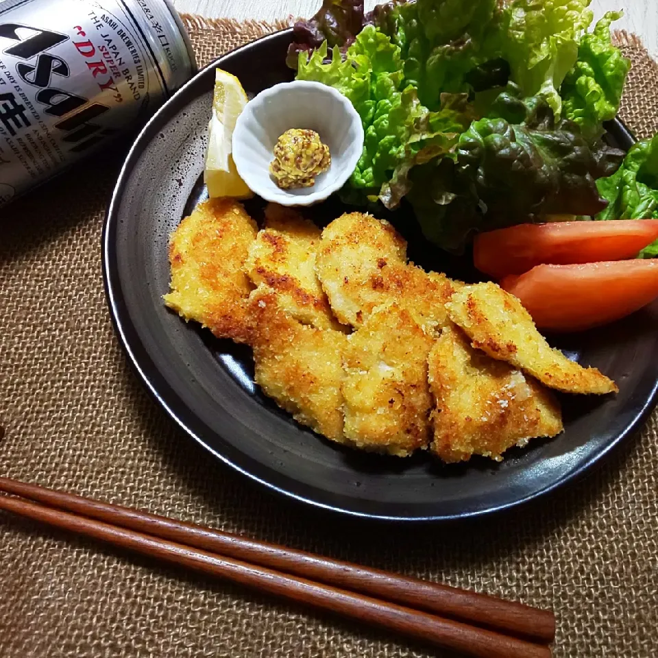 Snapdishの料理写真:鶏胸肉でカレーマヨソース味のパン粉焼き|真希さん