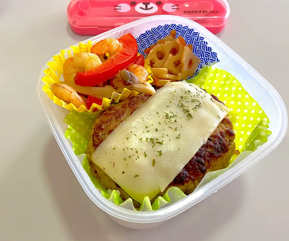 Snapdishの料理写真:チーズハンバーグ弁当|AyuChさん