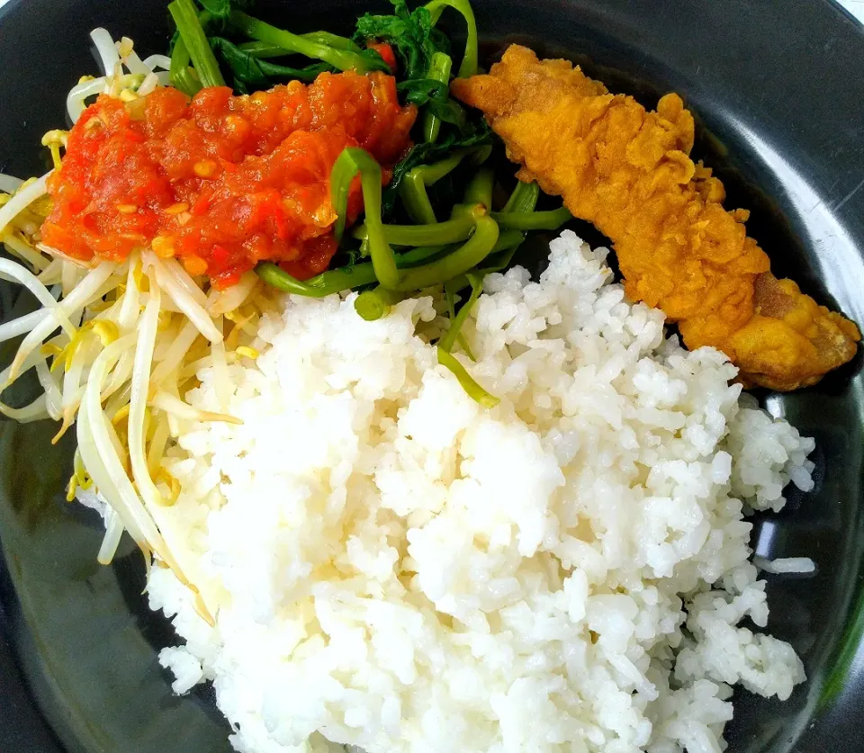 Snapdishの料理写真:Indonesian food|Debie Vieさん