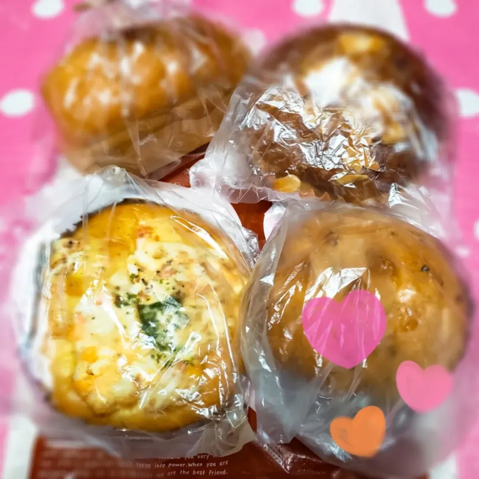 お隣の奥さんから
手作りのパンの差し入れ💓😋|yukaringoさん