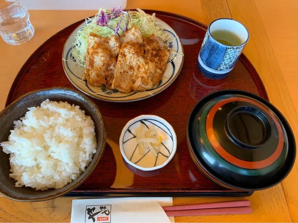 とんかつやまとさんのしょうが焼き定食|Morito Kamiyaさん