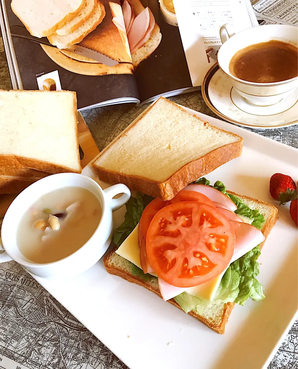 サンドイッチ食パン🍞焼いてみました。荻山和也先生の本より|とんちんさん