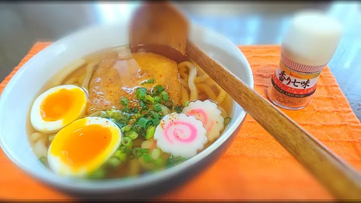 月見きつねうどん🍜|びせんさん