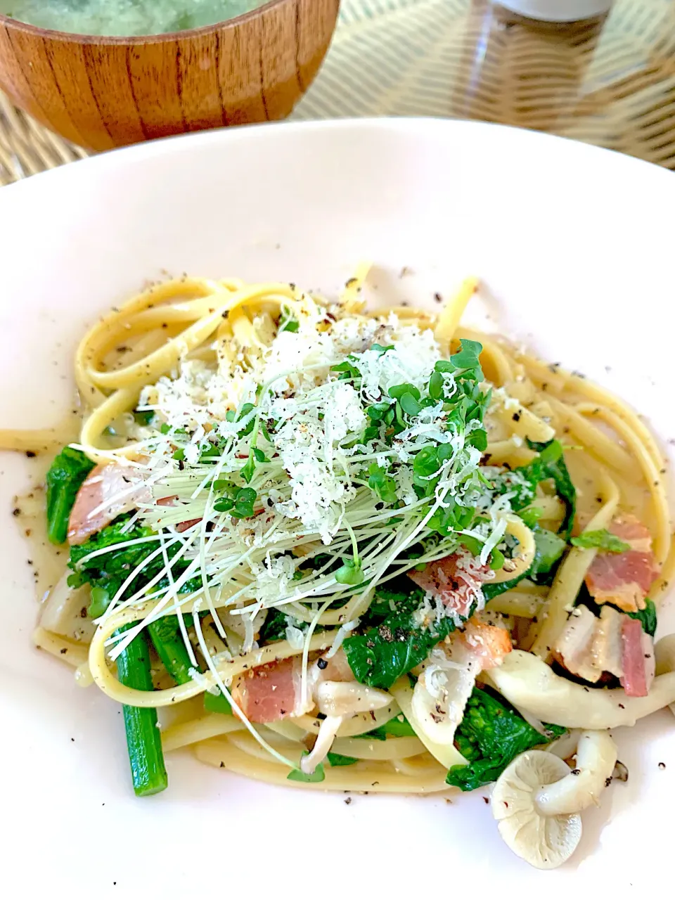 Snapdishの料理写真:菜の花とベーコンのパスタ🍝|なーまりさん