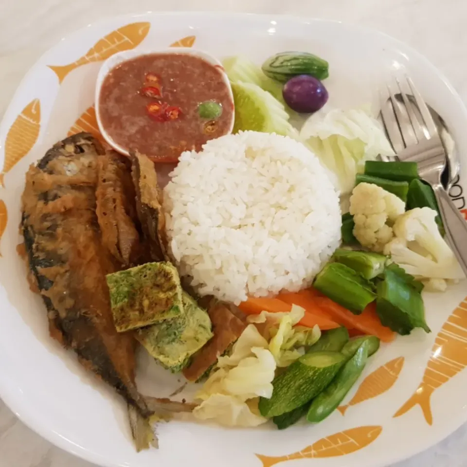 rice+mackarel fish with chili paste & vegetables|patcookingfeverパットさん