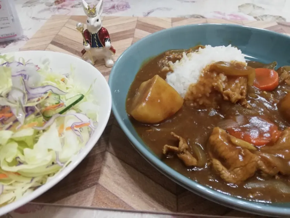 '20. 2/1 
半年ぶりのカレー🍛ライス😋|たえさん