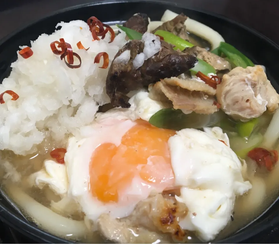 Snapdishの料理写真:昼ごはん☀️☀️☀️断酒296日目　　　　　　　鶏おろしうどん。撮り下ろし？玉子入り。|ぽんたさん