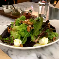 Roasted beetroot with mixed green, walnuts and goat cheese|Sky Blueさん