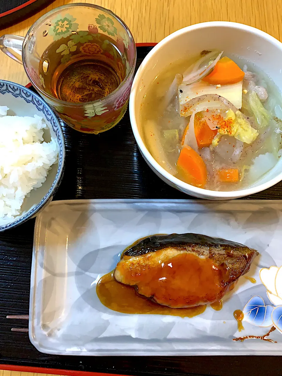 Snapdishの料理写真:ぶりの照り焼きで晩御飯|Mikaさん