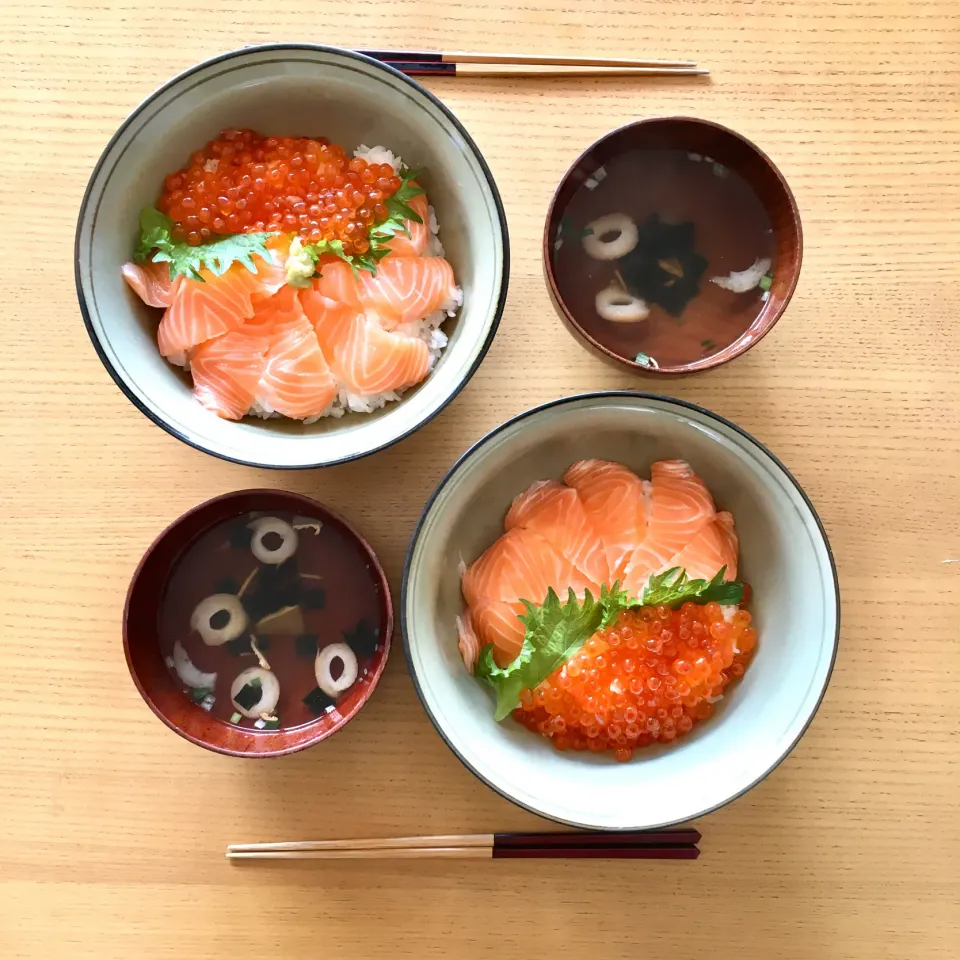 Snapdishの料理写真:鮭の親子丼！😋|walnutさん