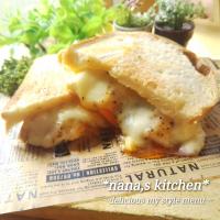 HAPPYメルティ～っ♥️とろ～り半熟たまごとベーコンとたっぷりチーズのメルトサンド♥️