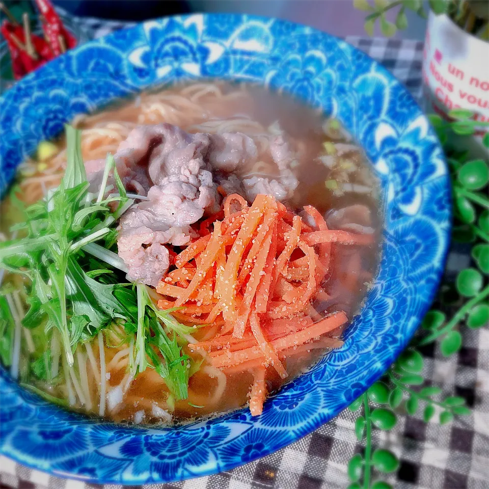 Snapdishの料理写真:手作りスープのラーメン＊ら〜めん亭ぁゃ*.♡|ぁゃ🍃さん