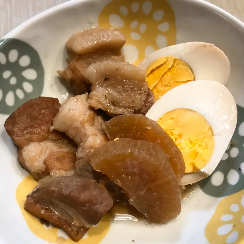 Snapdishの料理写真:RINATYさんの、炊飯器で豚バラ大根☆|やにゃさん