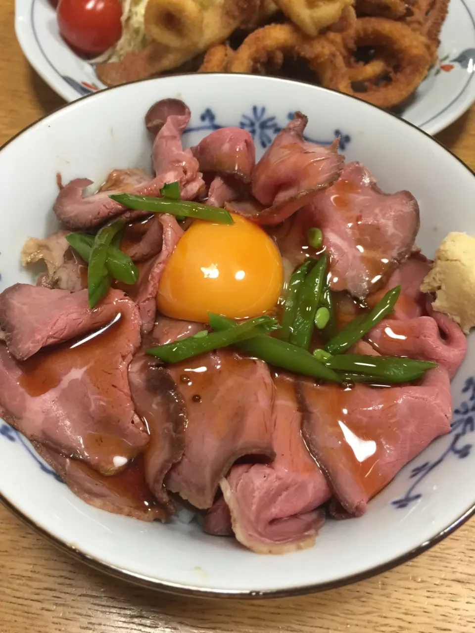 Snapdishの料理写真:ローストビーフ丼|ゆずあんずさん