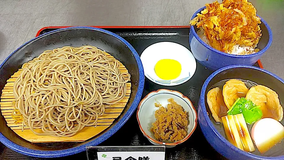 Snapdishの料理写真:鴨せいろとミニかき揚げ丼セット|nyama1さん