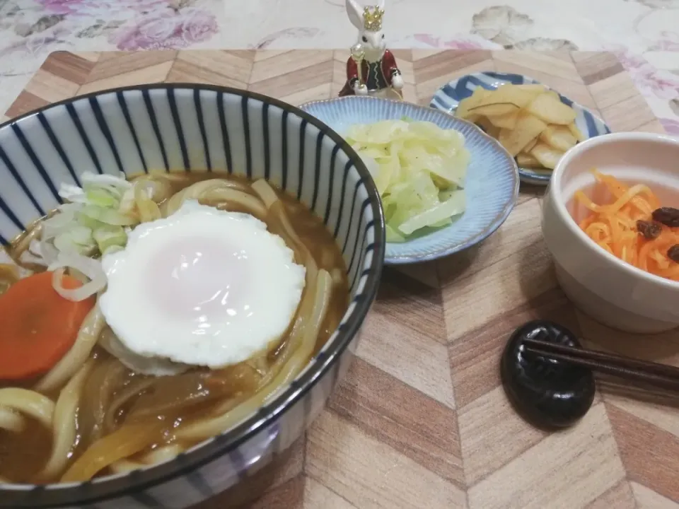 '20. 2/3 
カレーうどんと常備菜😋|たえさん