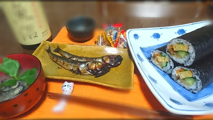 Snapdishの料理写真:節分👹の晩酌🍶

 イワシ🐟
  田舎巻き
  シジミ味噌汁|びせんさん