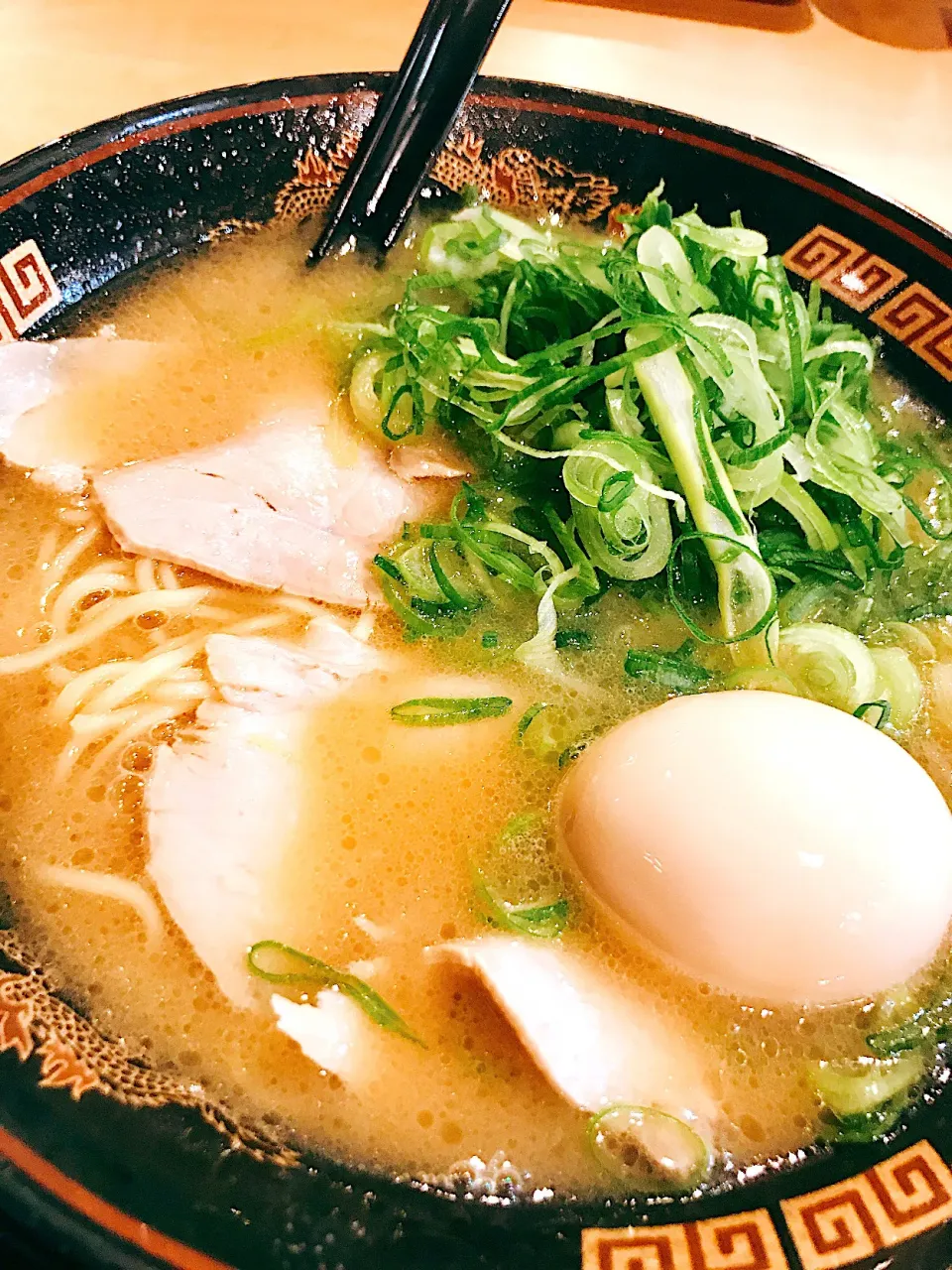 深夜の高速  横綱ラーメン 豚骨しょうゆ|舞さん