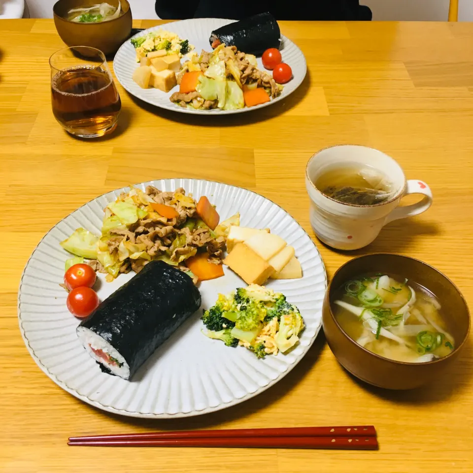 今日の夕飯🍴恵方巻|りりさん