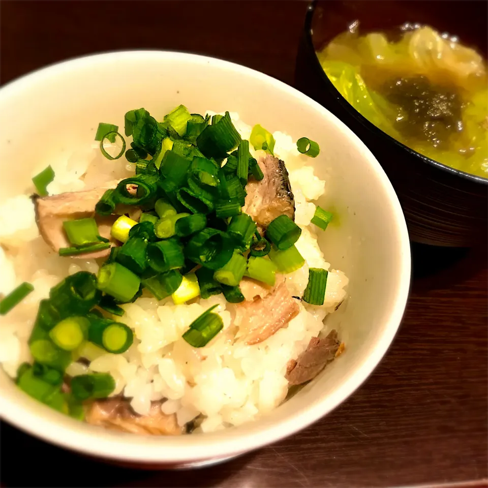 鯖缶飯とキャベツの味噌汁|ゆきっちん(・8・)さん