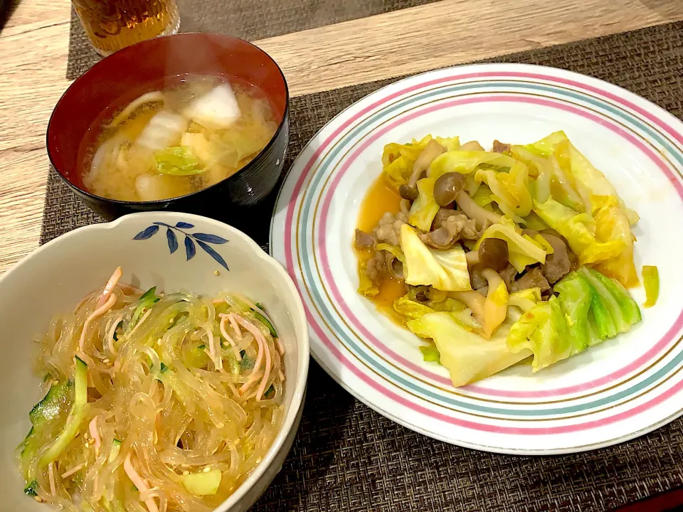 春雨サラダ、味噌汁、ホルモン炒め|かほさん