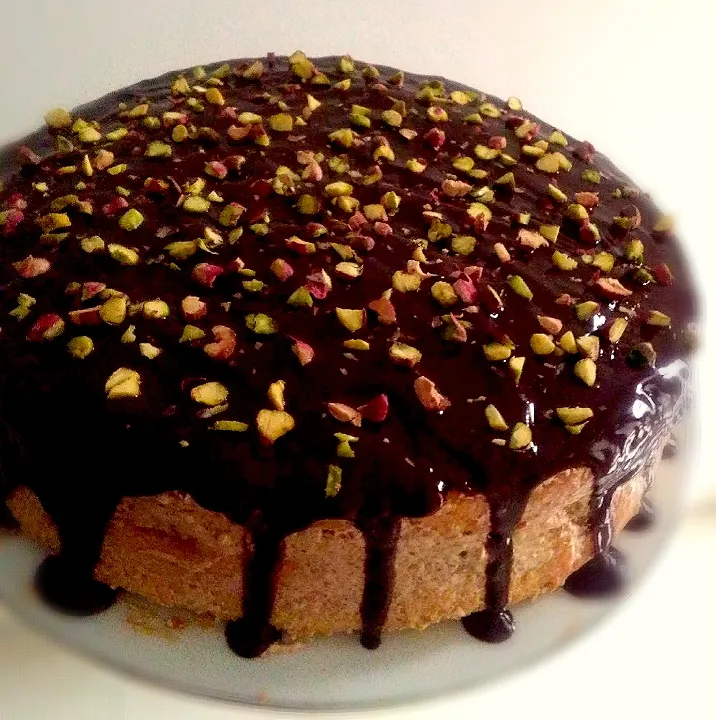 Choclate pistachio cake|Tunisian Home Madeさん