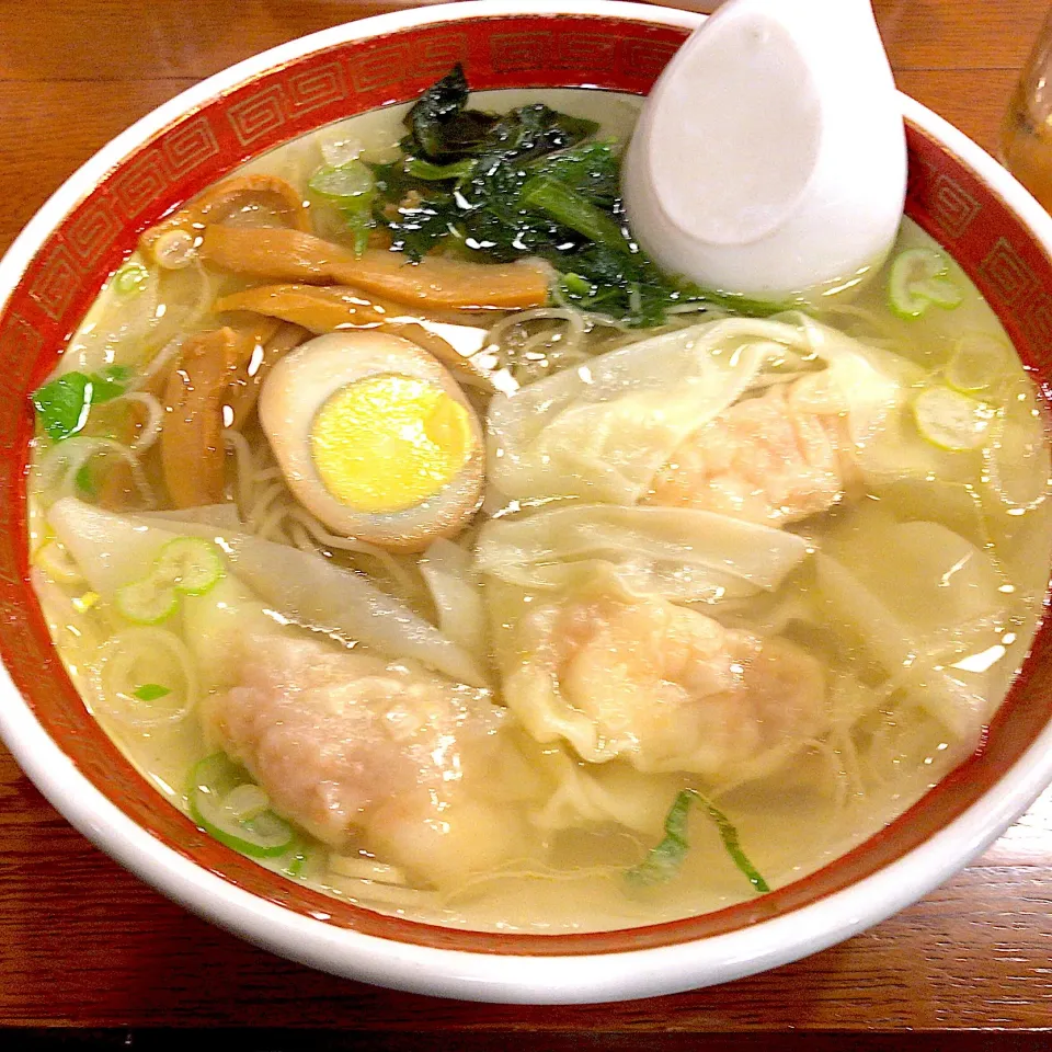 〆の雲呑麺|こぢえさん