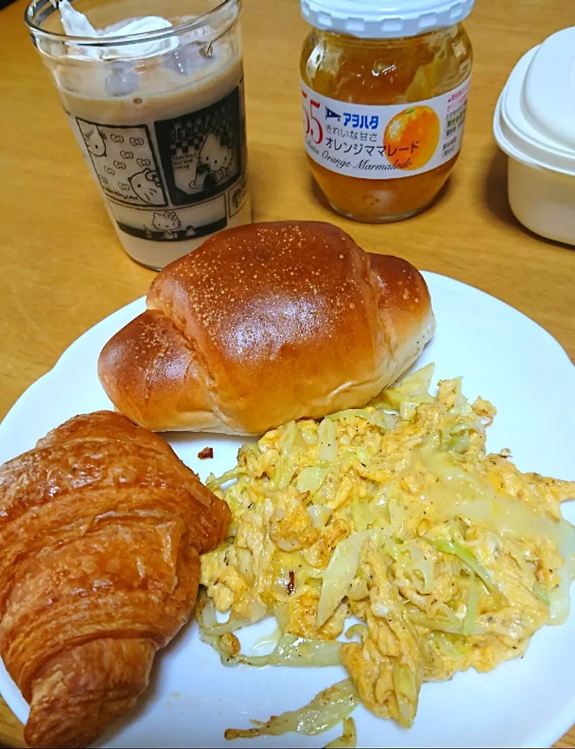 Snapdishの料理写真:朝食🥐|しまだ ちえこさん