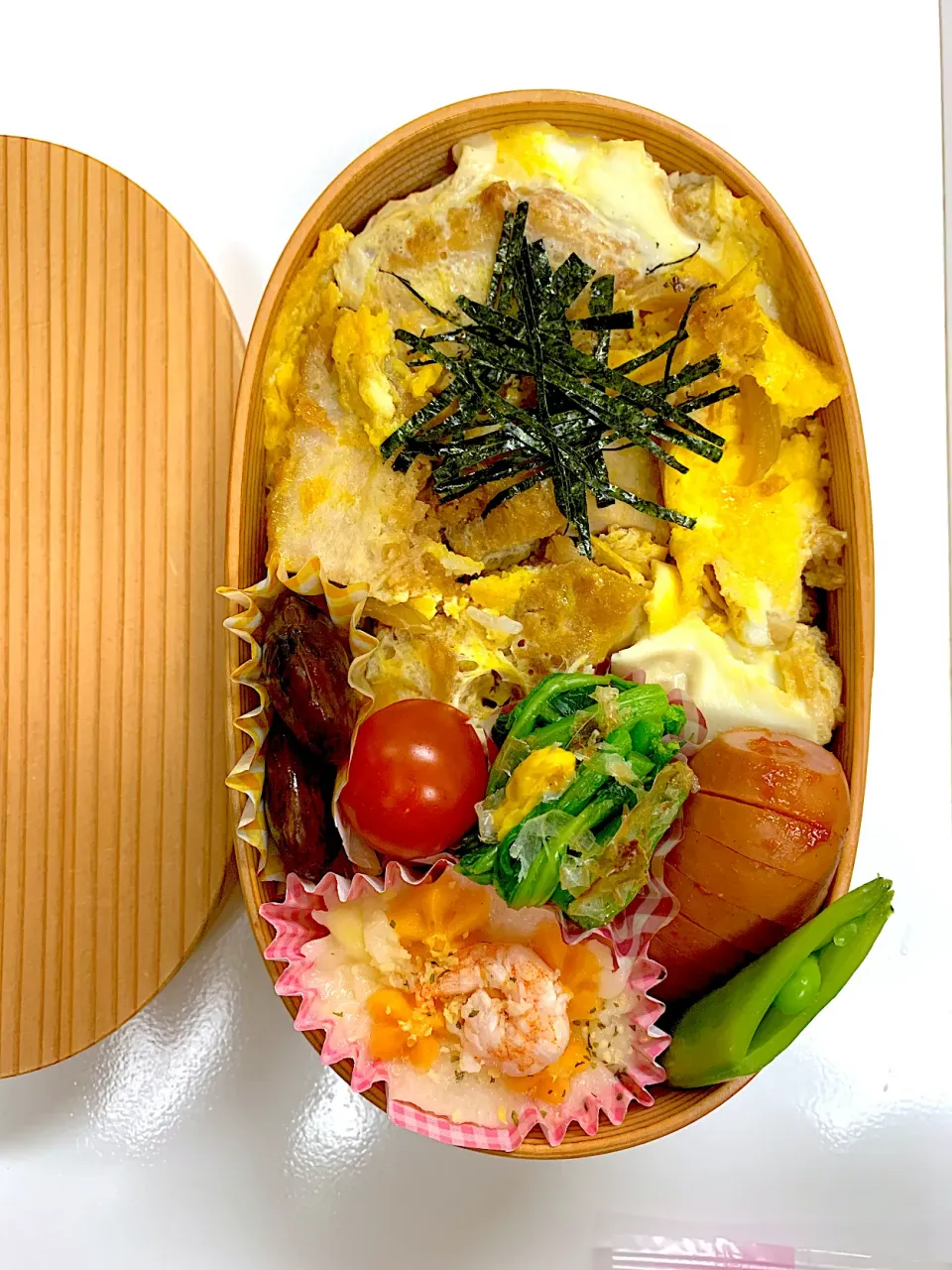 Snapdishの料理写真:2020,2/4 高１娘のカツ丼弁当🍱|naoちんさん