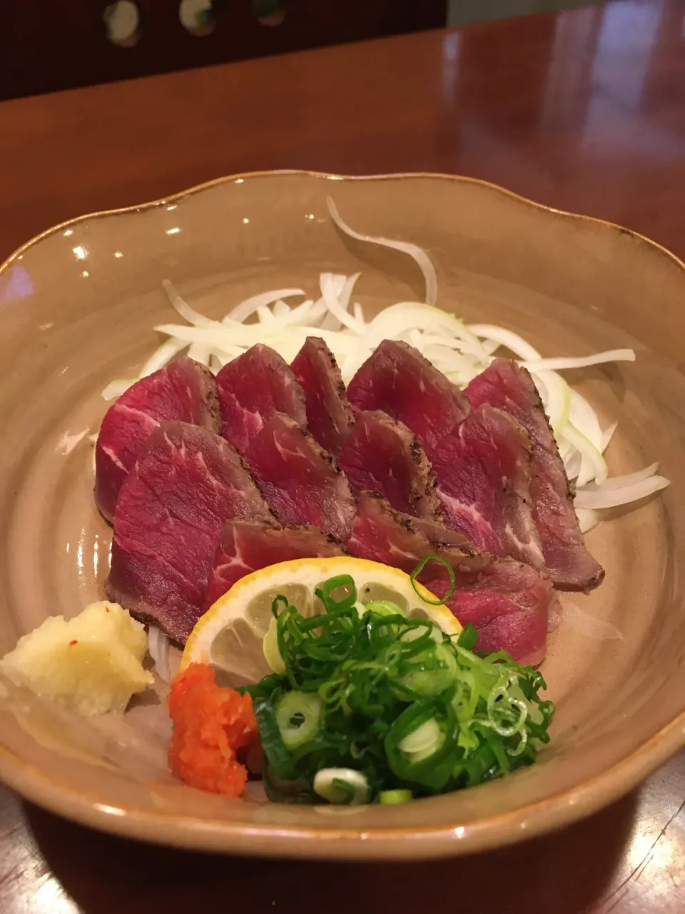 うどん居酒屋なべちゃん　肉タタキ|どんちゃんさん