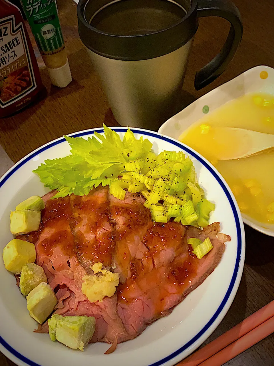 ローストビーフ丼　セロリ　アボカド🥑　コーンスープ🌽　コーヒー☕️|ch＊K*∀o(^^*)♪さん