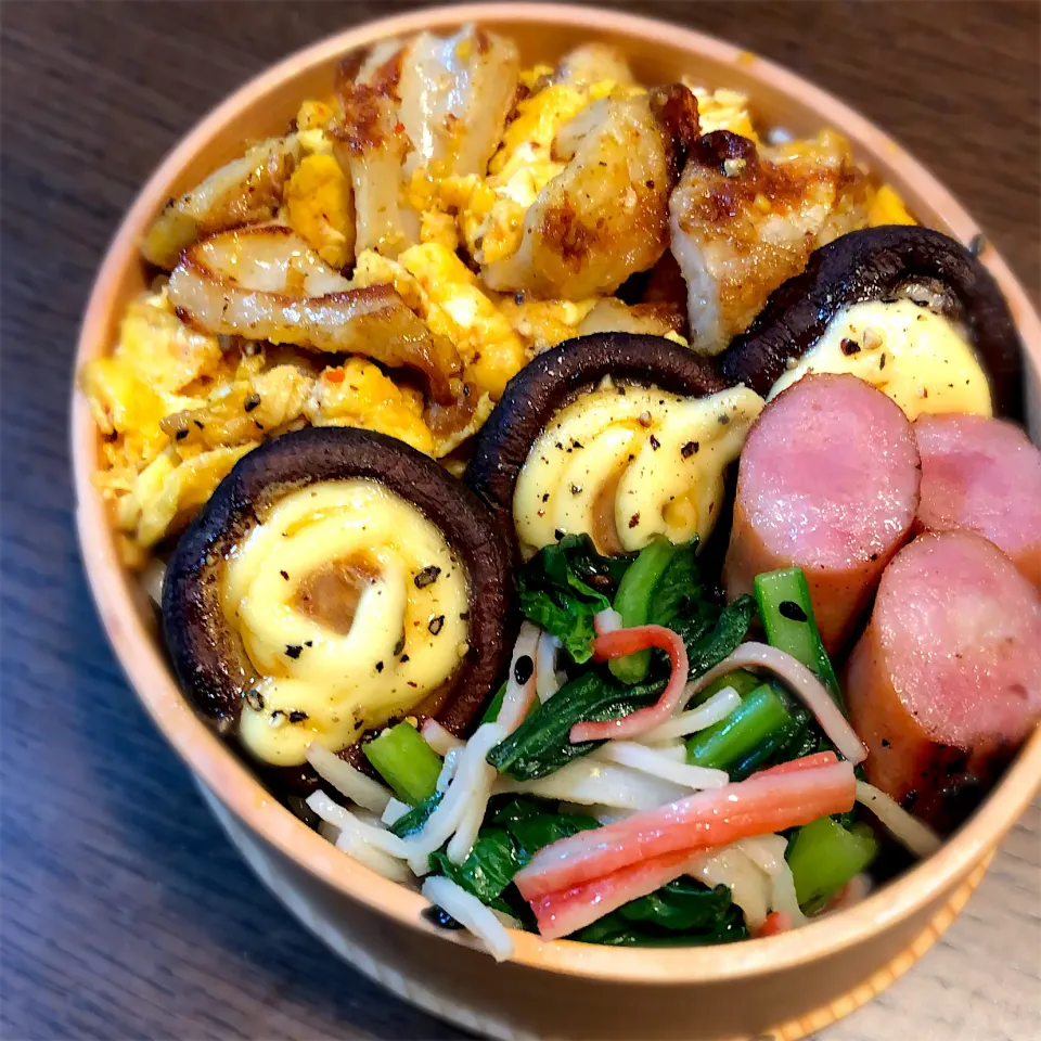 からあげビールさんの料理 節約おかず♪お弁当にも◎ちくわとふんわり卵のスイチリマヨ炒め|モスグリーンさん