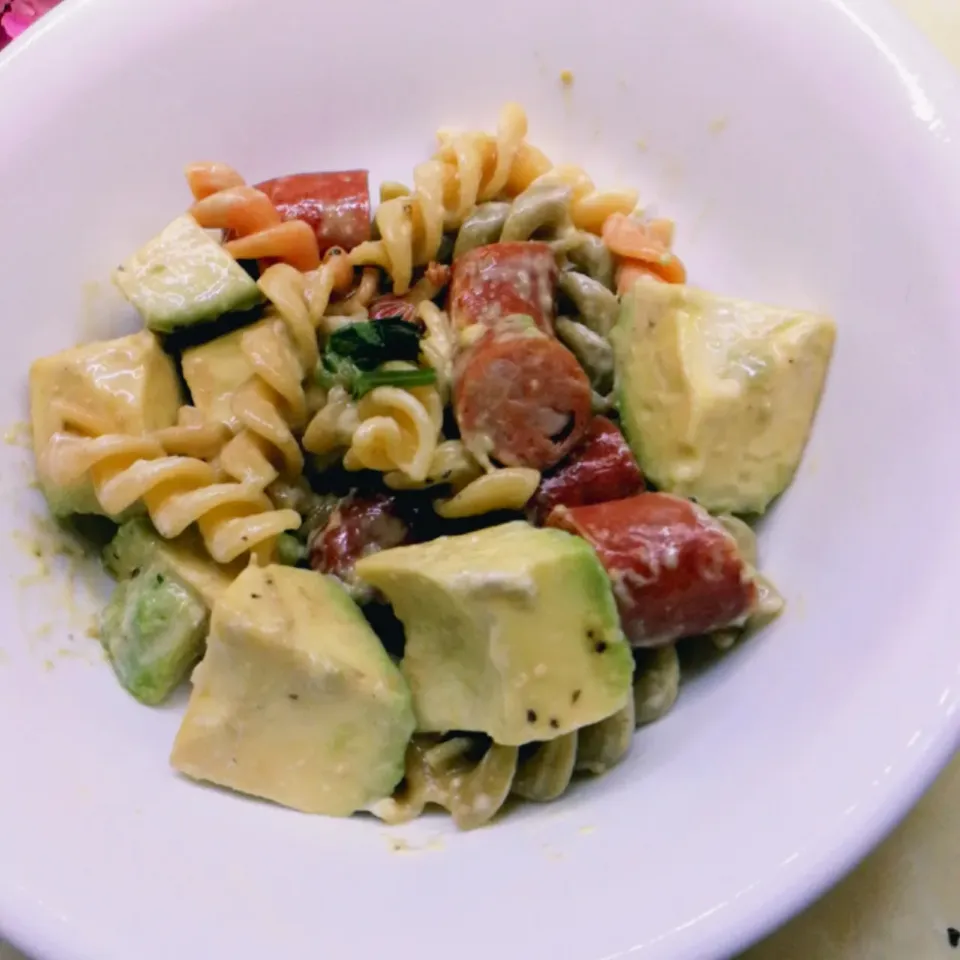 ペンギンさんの料理 アボカドとチョリソーのフジッリ( ˘ ³˘)♥うま〜ぃ🤩
|ペンギンさん