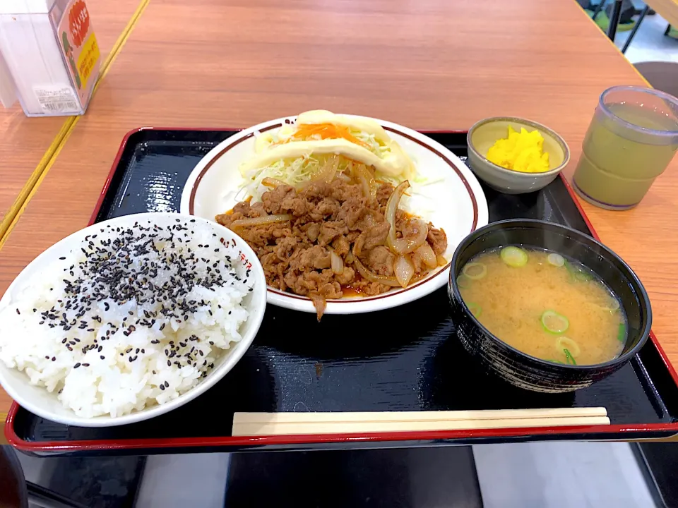 高速のPAで牛バラ焼肉定食を頂きました^_^|tubakiさん