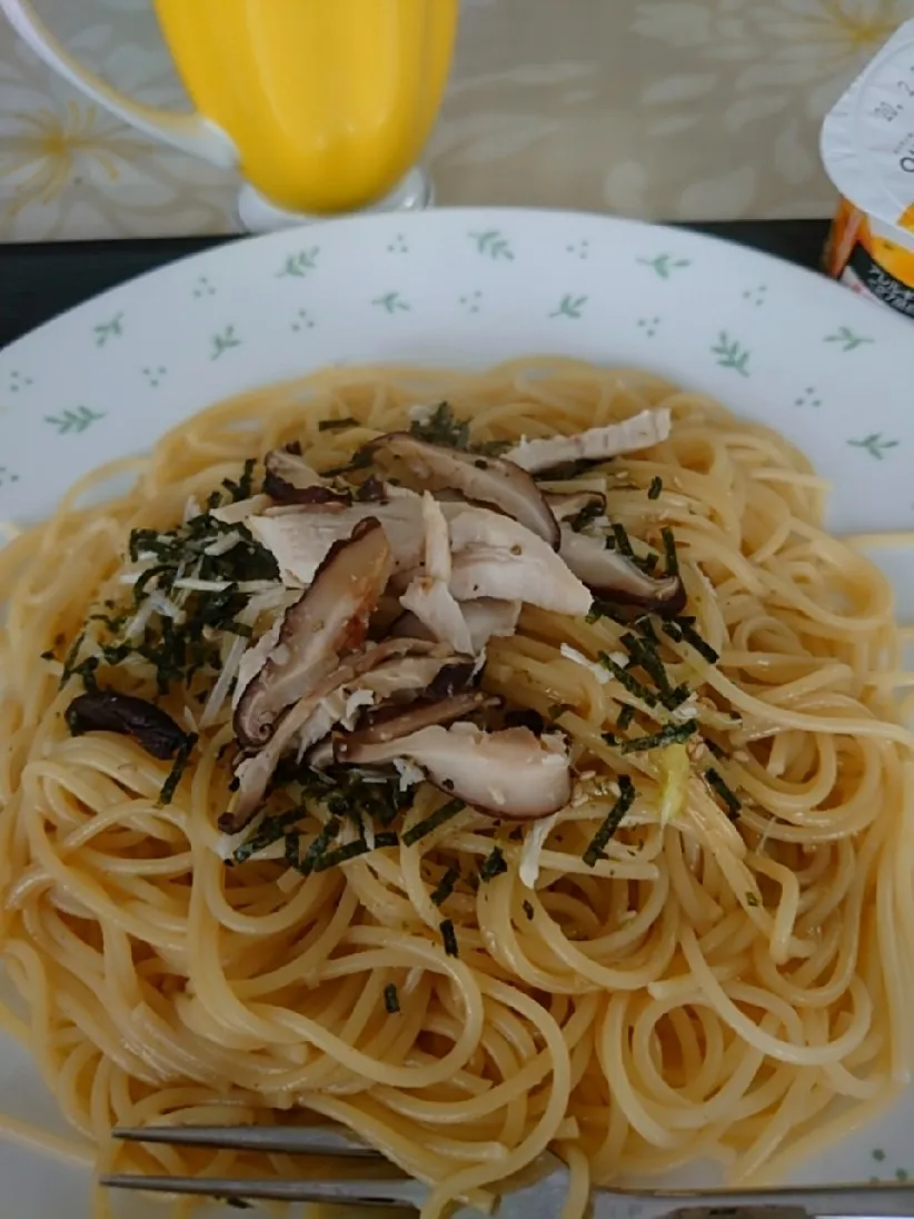 椎茸とサラダチキンの和風スパゲティ|🍒ふみりん🍒さん