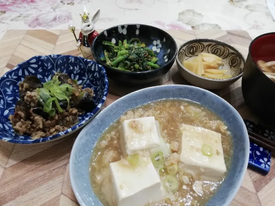 '20. 2/5 
豆腐のかに肉あんかけ定食😋|たえさん