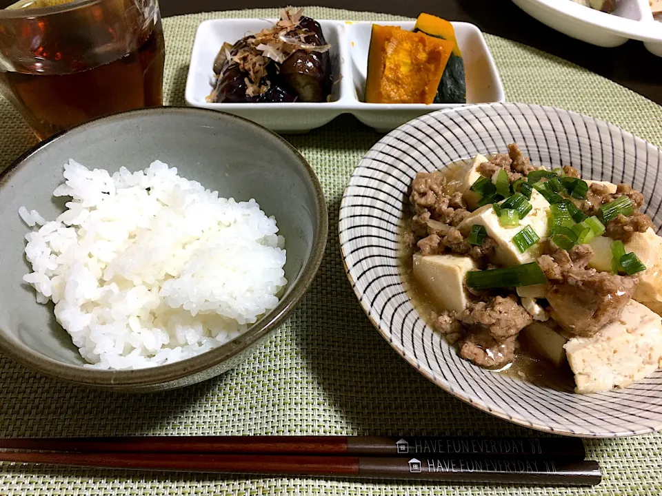 Snapdishの料理写真:豆腐とひき肉あん　かぼちゃ煮　焼きなすぽん酢|ちぐあささん