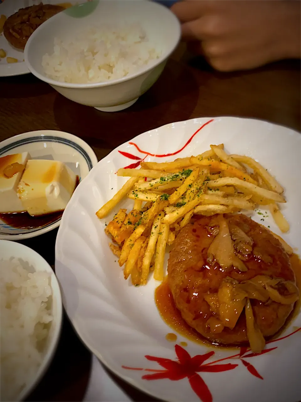 照り焼きハンバーグ　舞茸ソース　フレンチフライ|ch＊K*∀o(^^*)♪さん