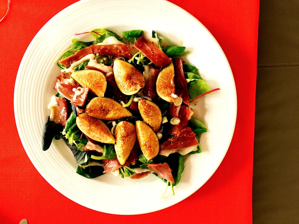 Salad with figs and smoked duckbreast|Fleischmeisterさん