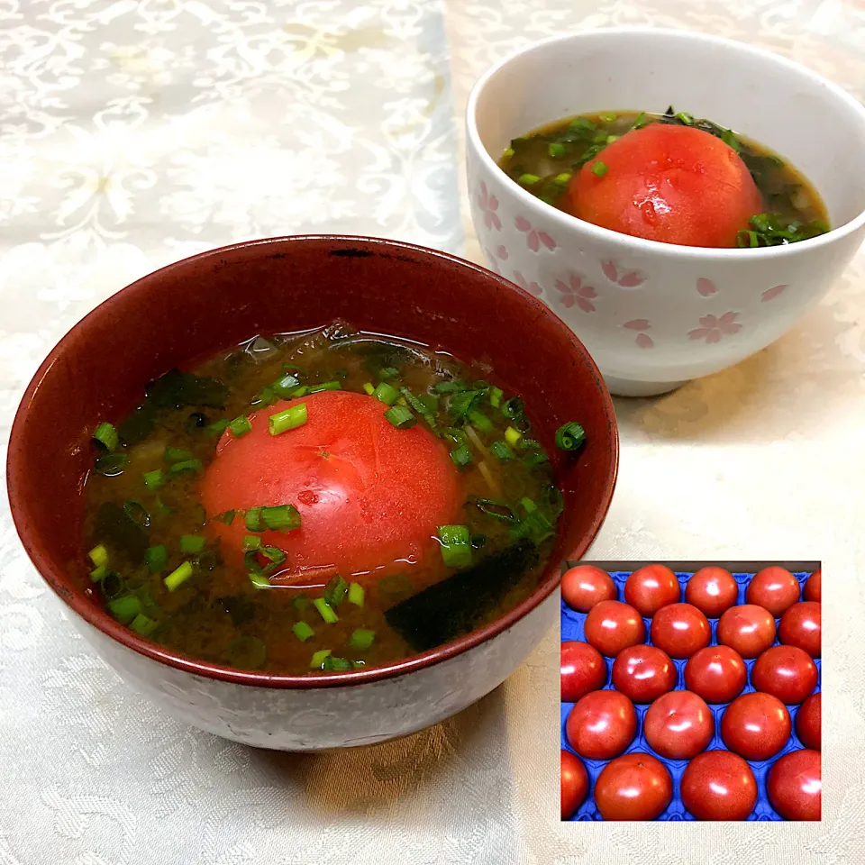 まるごとトマト八丁味噌汁🍅|henryさん