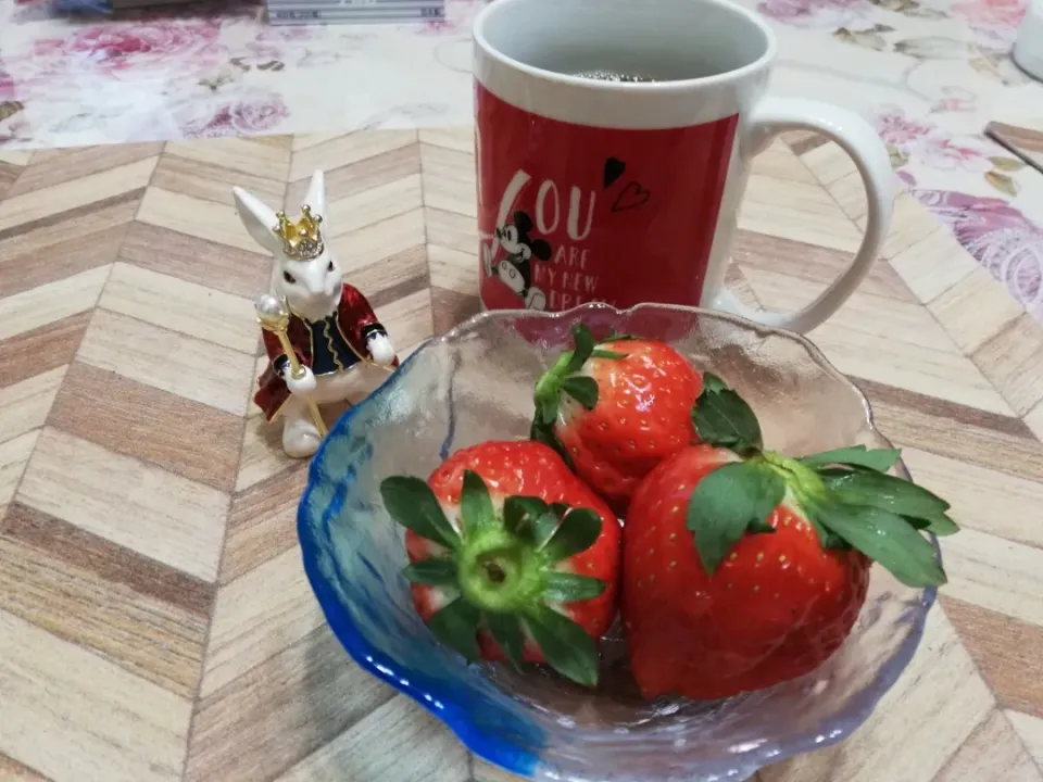 Snapdishの料理写真:'20.2/6
スカイベリーでコーヒーブレイク😋|たえさん