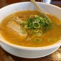 Snapdishの料理写真:よってこや 京都屋台味醤油ラーメン|しーなさん