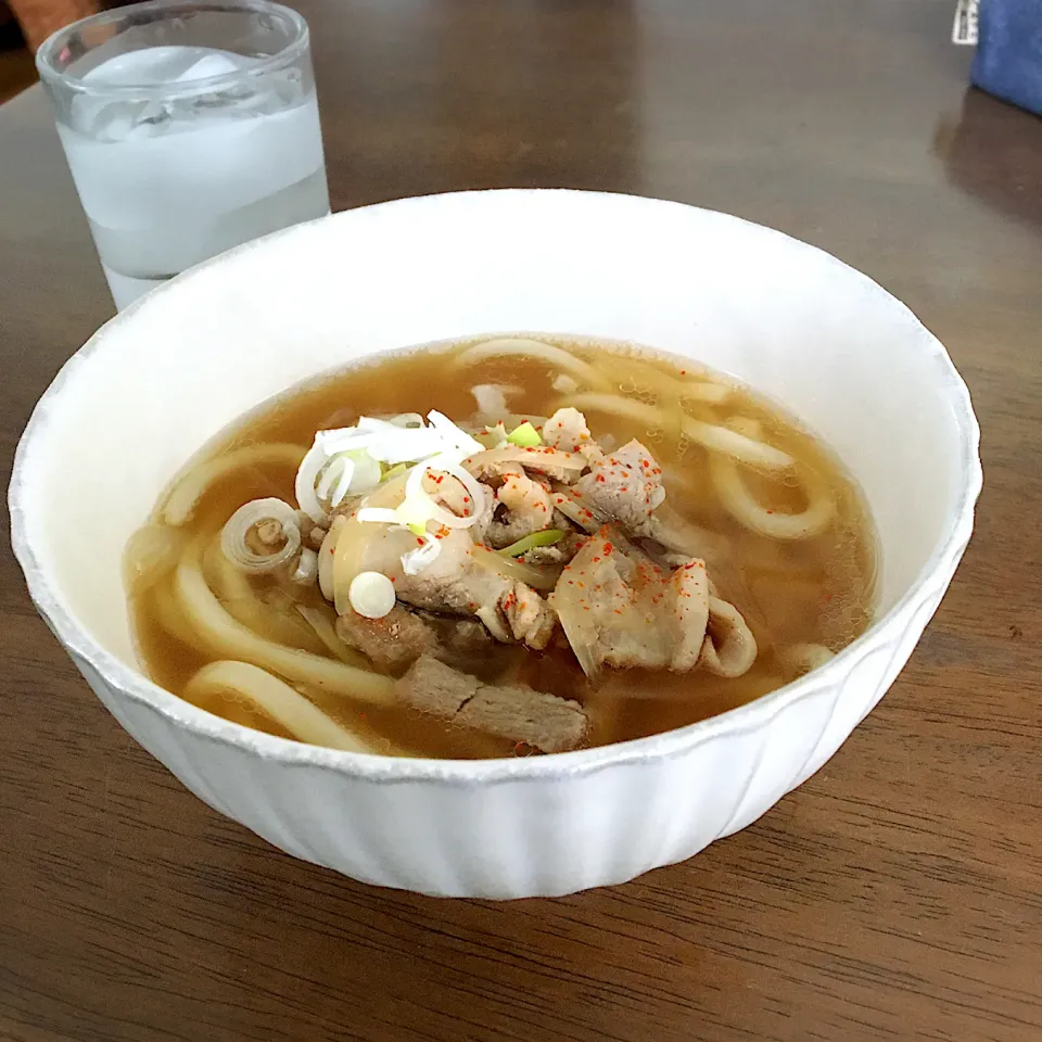 Snapdishの料理写真:今日のお昼ご飯は肉うどん|あっつさん