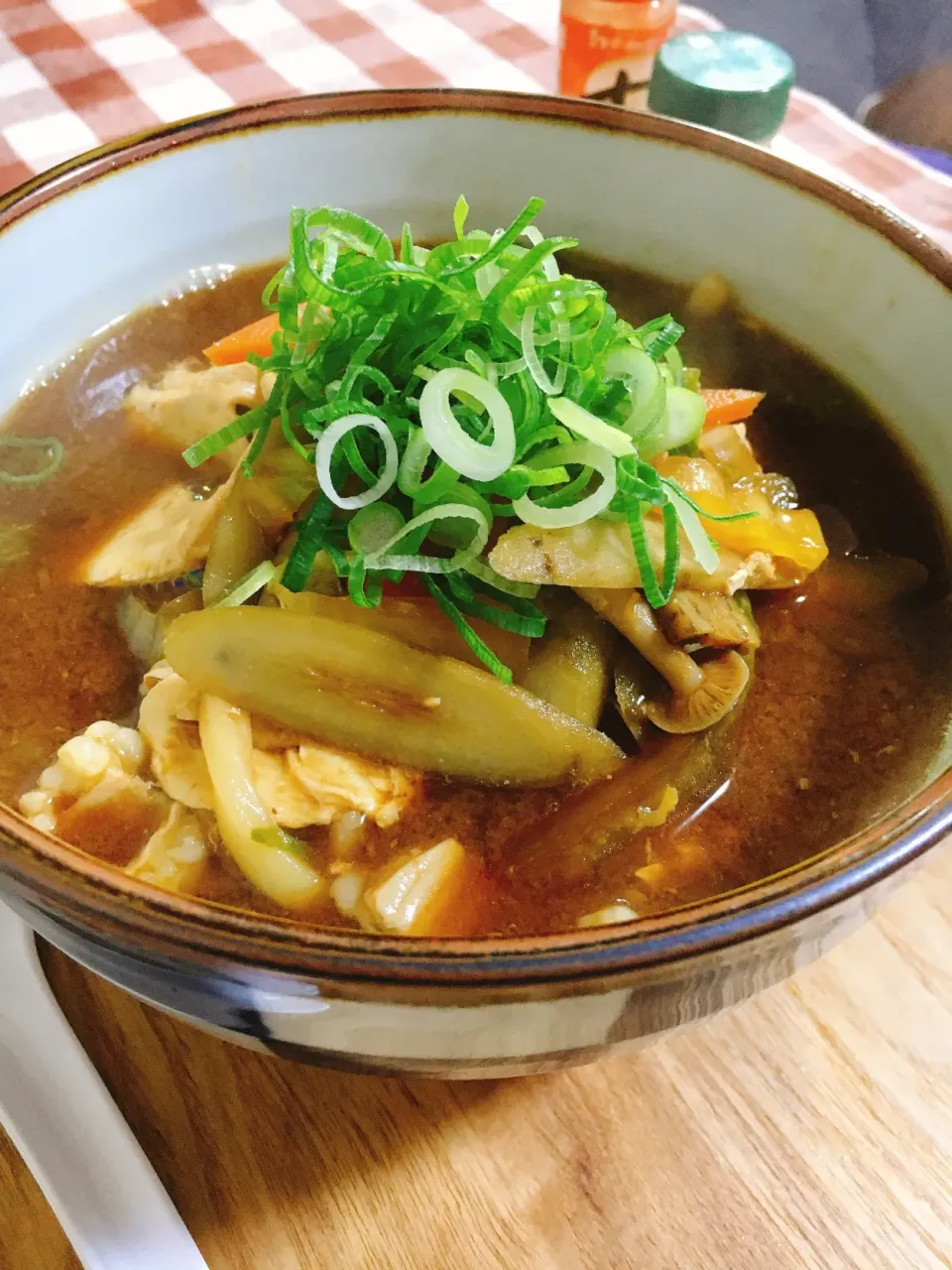 モツの野菜たっぷり味噌煮込みうどん|マイキーさん