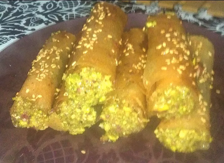 Almond pistachio cigars|Tunisian Home Madeさん