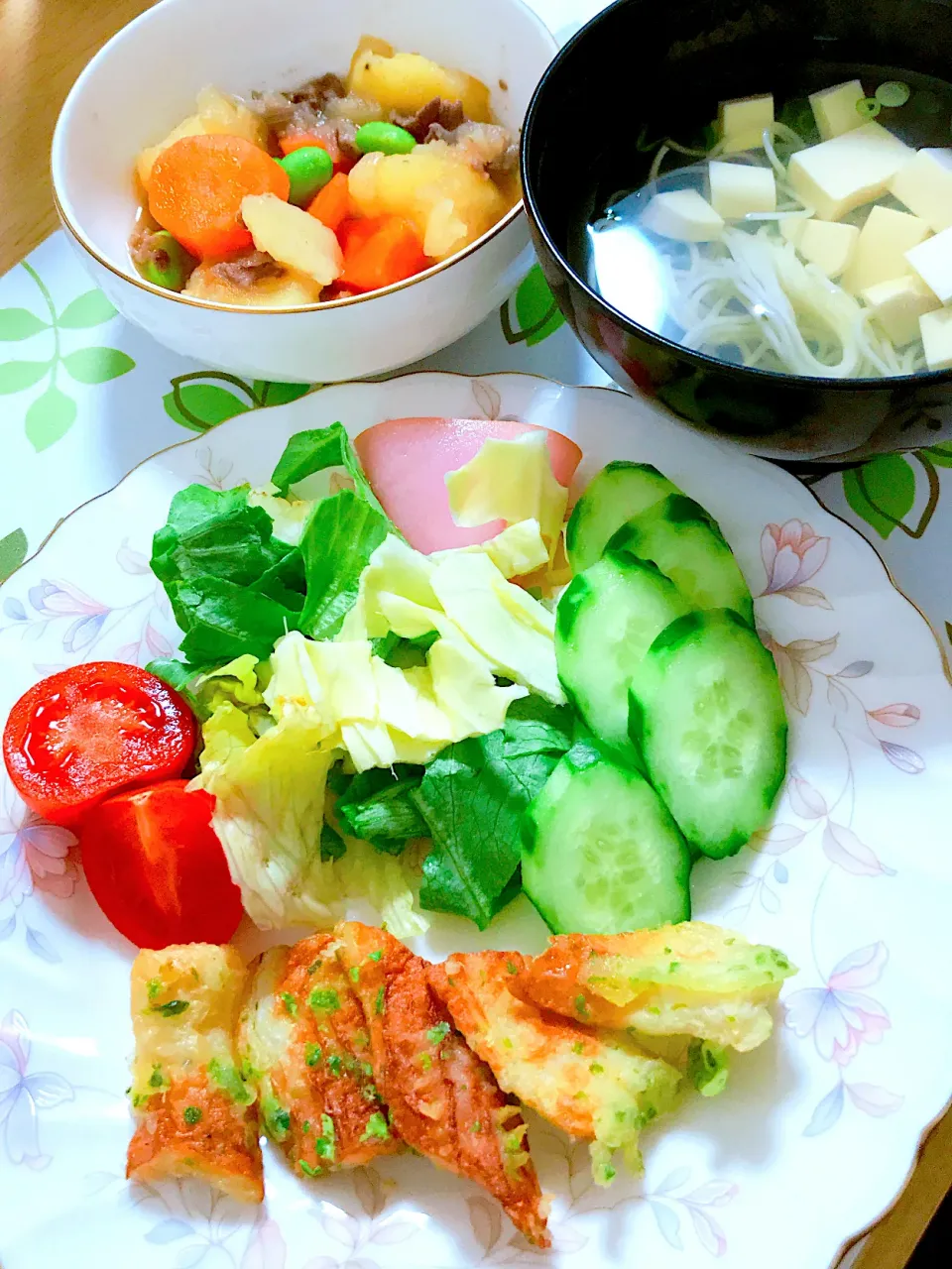 肉じゃが　ちくわ磯部揚げ|美羽さん