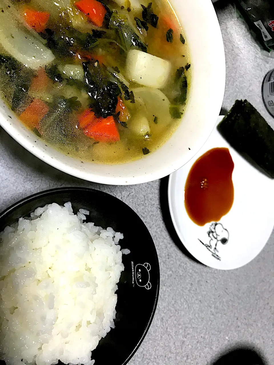 Snapdishの料理写真:お腹に優しいものにしてもらった #夕飯　白米、海苔、昨日の鍋からの野菜具沢山味噌汁|ms903さん