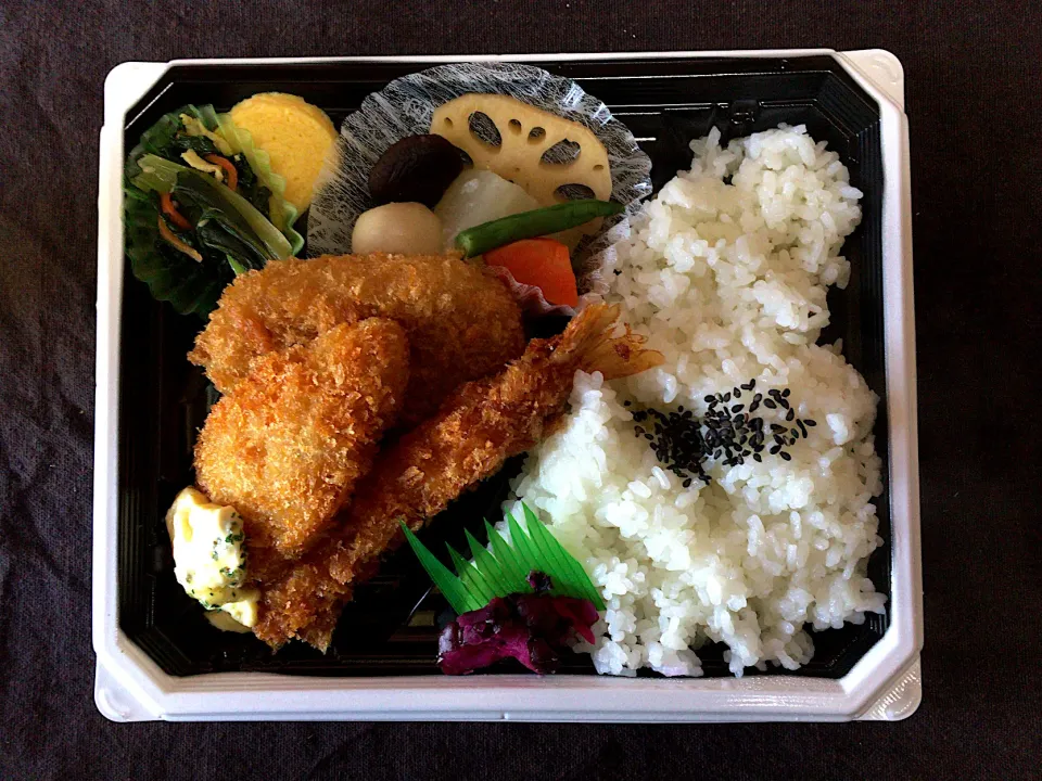 日替わり弁当(ミックスフライ)|ばーさんさん